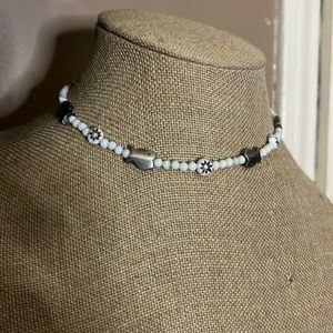 😄Vintage glass beaded choker necklace fish